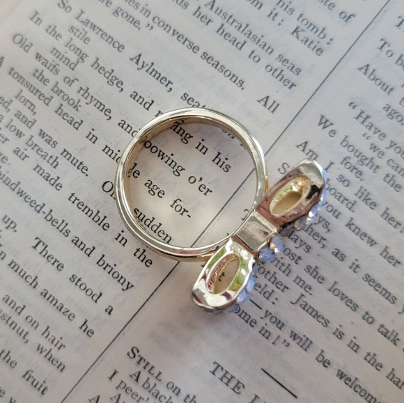 Crystal bow ring - Picture 4 of 7